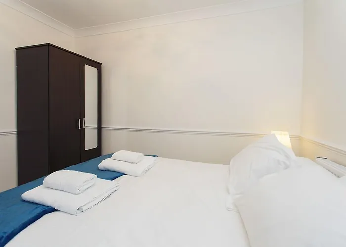 Italianflat - Warwick